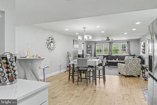 210 W DAUPHIN ST, Enola, PA 17025
