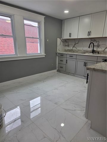 267 Roslyn Street, Buffalo, NY 14215