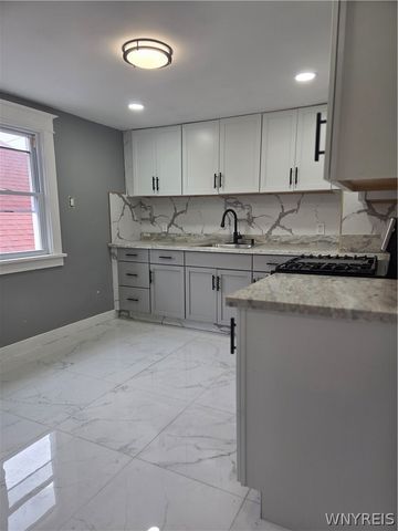 267 Roslyn Street, Buffalo, NY 14215