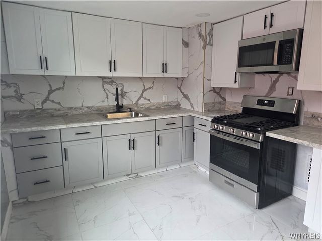 267 Roslyn Street, Buffalo, NY 14215
