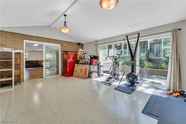 6821 Thornapple Drive, Mayfield Village, OH 44040