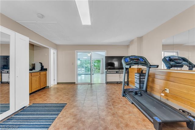 6821 Thornapple Drive, Mayfield Village, OH 44040