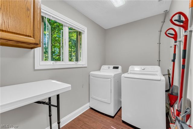 6821 Thornapple Drive, Mayfield Village, OH 44040