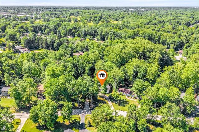 6821 Thornapple Drive, Mayfield Village, OH 44040