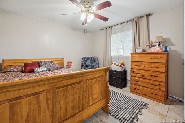 6738 SPRING MANOR ST, San Antonio, TX 78249