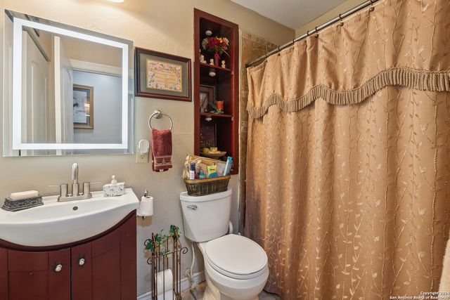 6738 SPRING MANOR ST, San Antonio, TX 78249