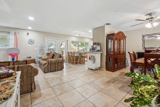6738 SPRING MANOR ST, San Antonio, TX 78249