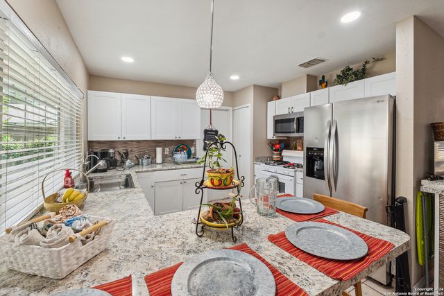 6738 SPRING MANOR ST, San Antonio, TX 78249