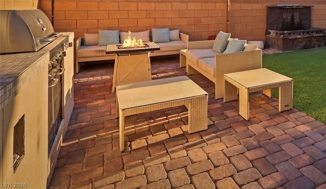 1921 Rini Ridge Avenue, North Las Vegas, NV 89031