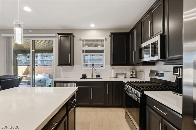 1921 Rini Ridge Avenue, North Las Vegas, NV 89031