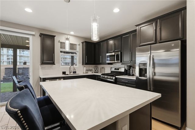 1921 Rini Ridge Avenue, North Las Vegas, NV 89031