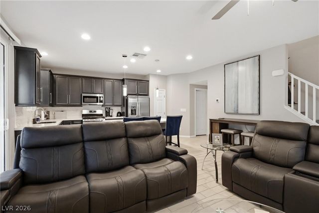 1921 Rini Ridge Avenue, North Las Vegas, NV 89031