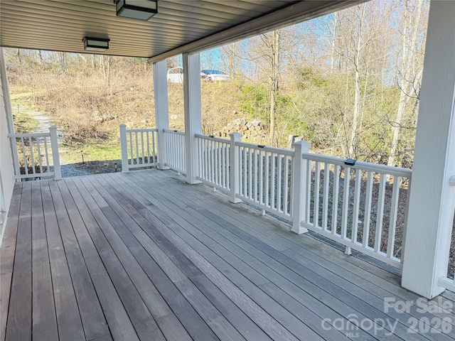 11 Lila Lane, Clyde, NC 28721
