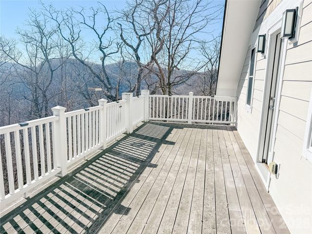 11 Lila Lane, Clyde, NC 28721