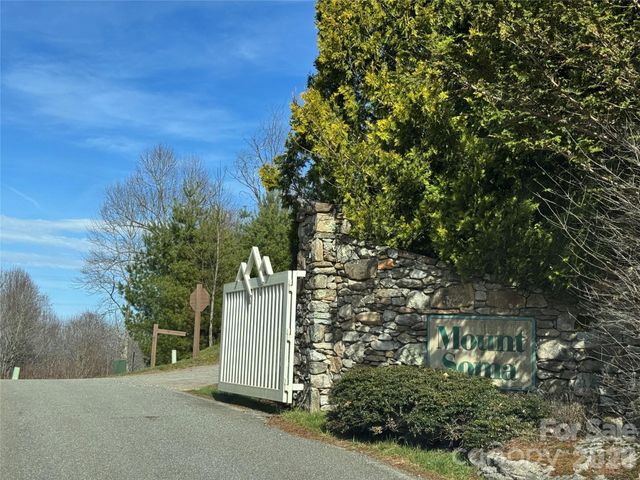 11 Lila Lane, Clyde, NC 28721