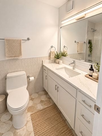 1309 N Wells Street 706, Chicago, IL 60610