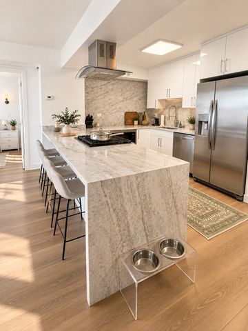 1309 N Wells Street 706, Chicago, IL 60610