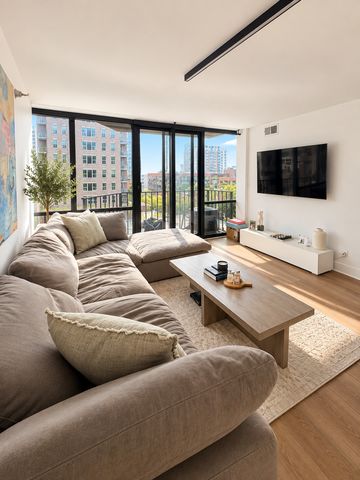 1309 N Wells Street 706, Chicago, IL 60610