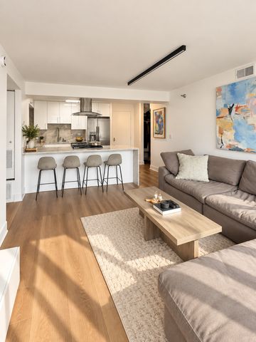 1309 N Wells Street 706, Chicago, IL 60610