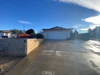 16407 La Paz, Victorville, CA 92395