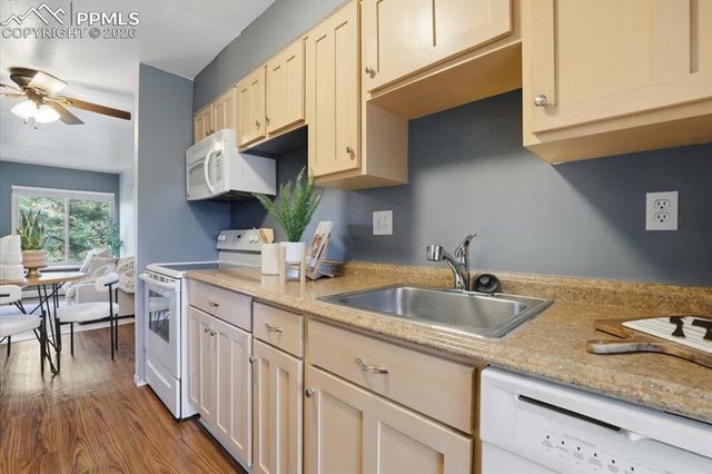 4533 N Carefree Circle B, Colorado Springs, CO 80917