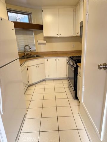 1766 Sinaloa 177, Simi Valley, CA 93065