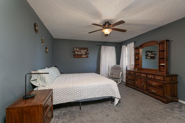 542 N Locust Street, Marshfield, MO 65706