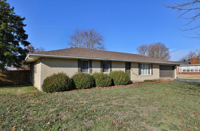 542 N Locust Street, Marshfield, MO 65706