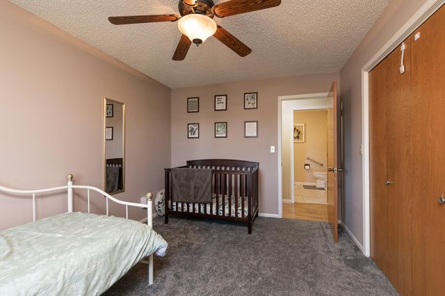 542 N Locust Street, Marshfield, MO 65706