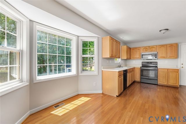 12001 Swift Crossing Dr, Chesterfield, VA 23112