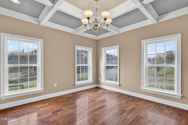 17968 Overlook Dr, Abingdon, VA 24210