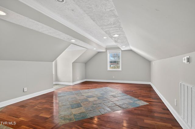 17968 Overlook Dr, Abingdon, VA 24210