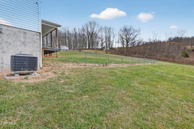 17968 Overlook Dr, Abingdon, VA 24210