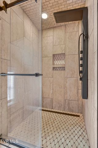 17968 Overlook Dr, Abingdon, VA 24210