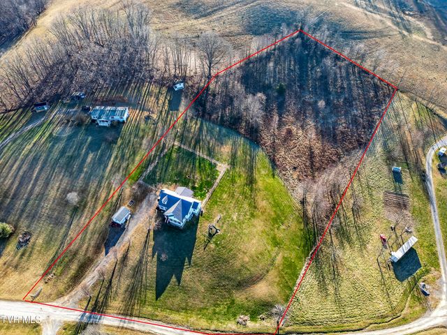 17968 Overlook Dr, Abingdon, VA 24210