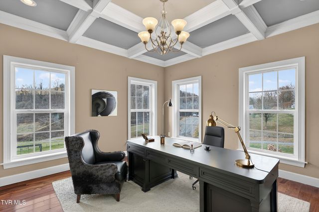 17968 Overlook Dr, Abingdon, VA 24210