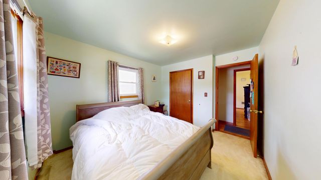 2963 W 74th Avenue, Merrillville, IN 46410