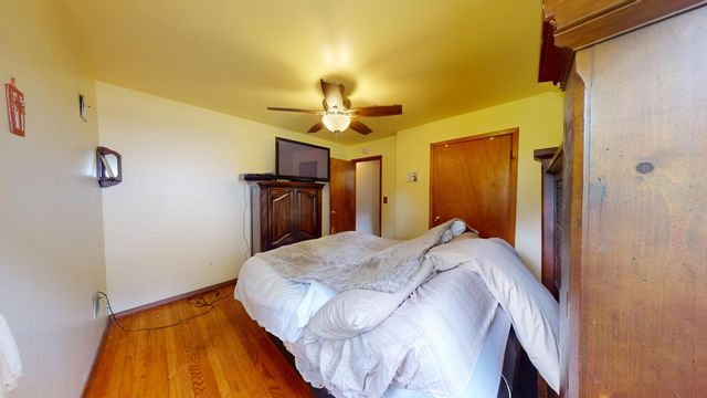 2963 W 74th Avenue, Merrillville, IN 46410