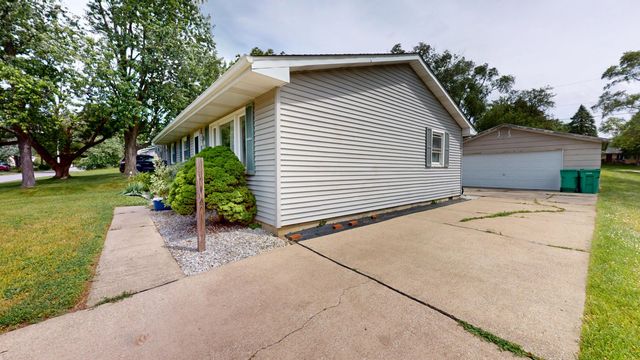 2963 W 74th Avenue, Merrillville, IN 46410