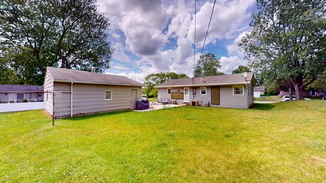 2963 W 74th Avenue, Merrillville, IN 46410