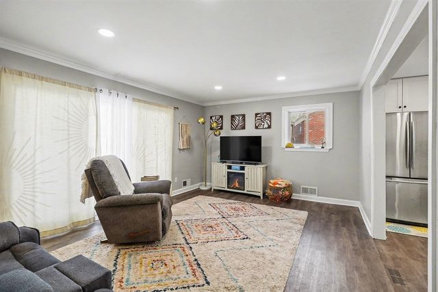 3659 Elira Lane, Waterford, MI 48328