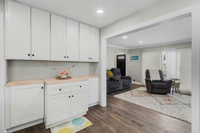 3659 Elira Lane, Waterford, MI 48328