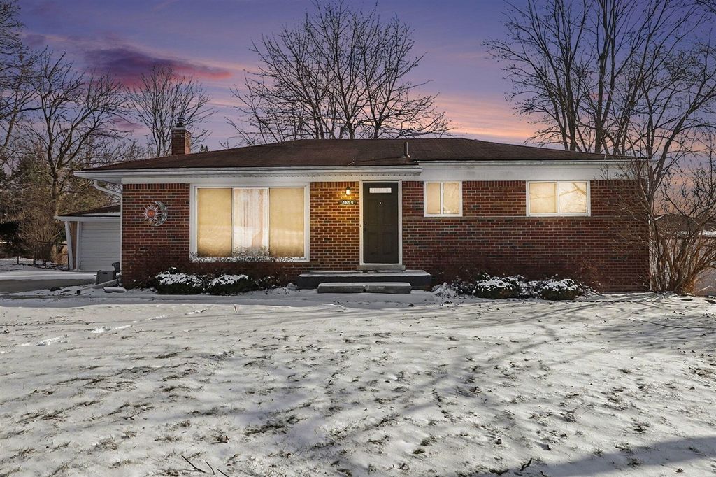 3659 Elira Lane, Waterford, MI 48328