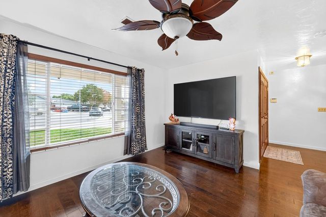 1260 Heather Glen Circle, Hollister, CA 95023