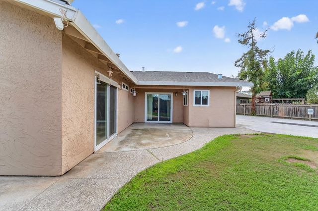 1260 Heather Glen Circle, Hollister, CA 95023