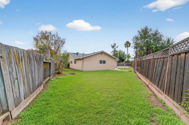 1260 Heather Glen Circle, Hollister, CA 95023