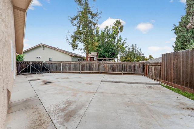 1260 Heather Glen Circle, Hollister, CA 95023