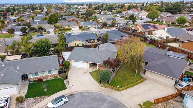 1260 Heather Glen Circle, Hollister, CA 95023