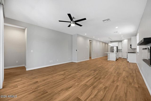 16658 W MESCAL Street, Surprise, AZ 85388