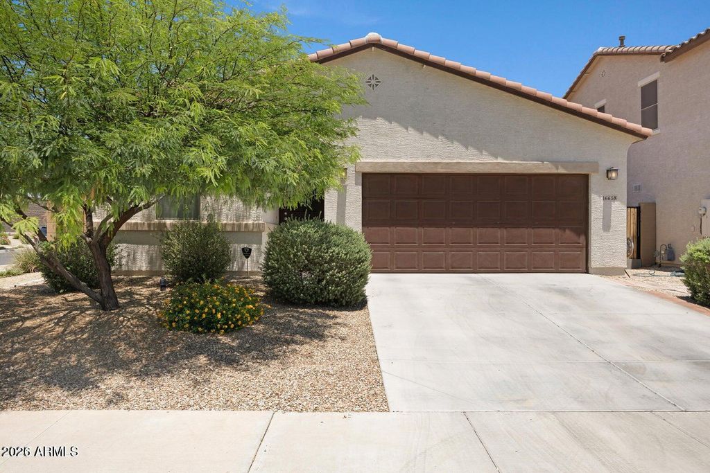 16658 W MESCAL Street, Surprise, AZ 85388